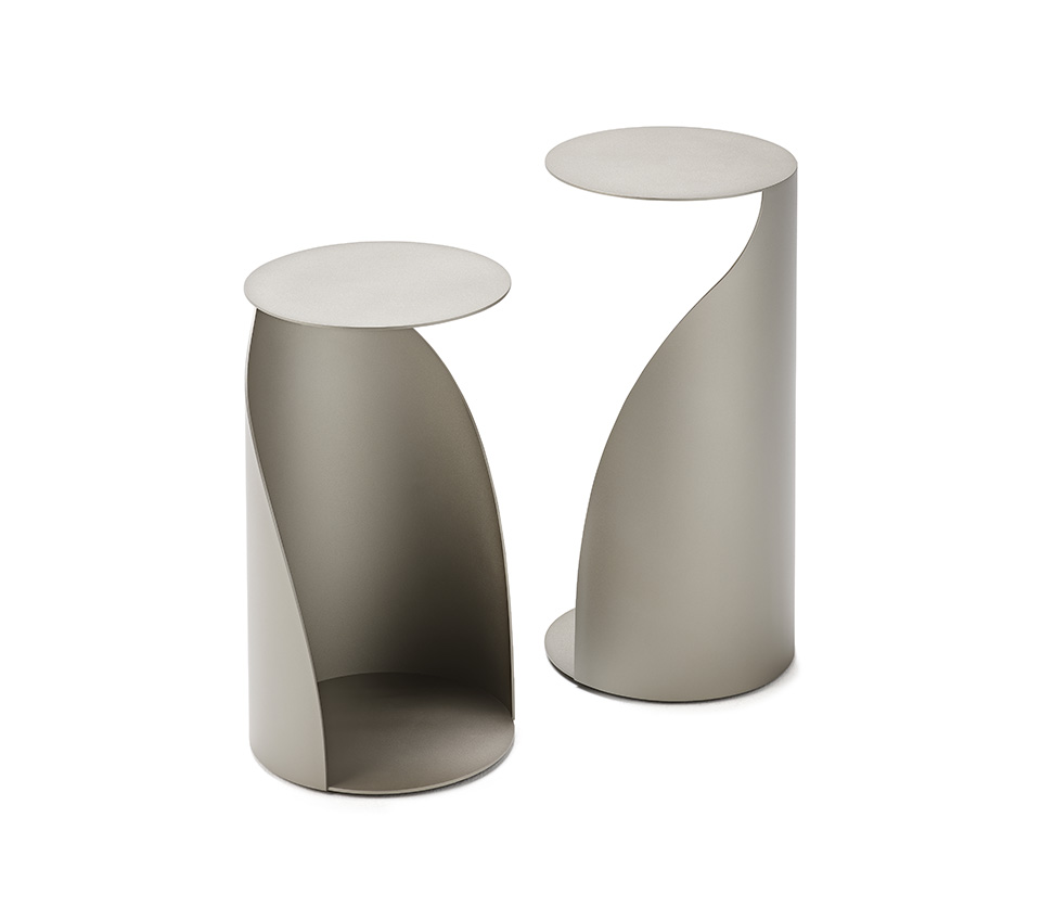 “PENGUIN coat rack by Cattelan – designer hallway accessory featuring sleek vertical rods and round base”