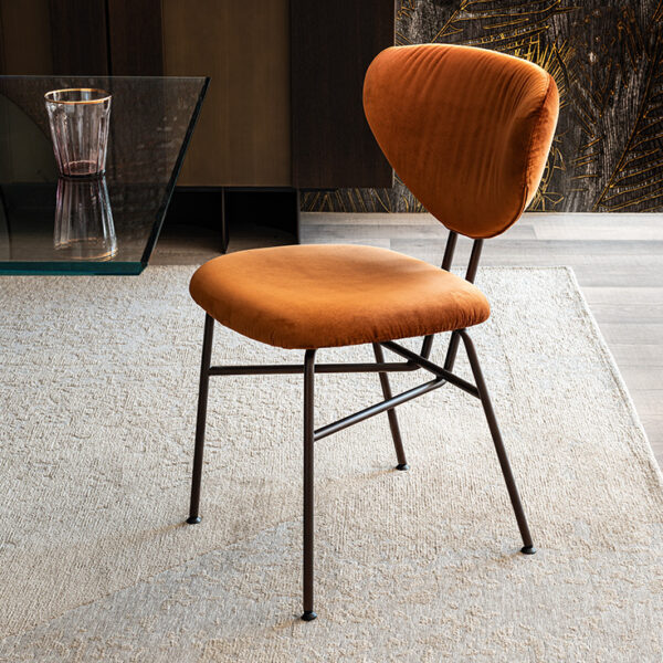 Italian designer chair – Chloe by Cattelan Italia with smooth upholstery and clean lines