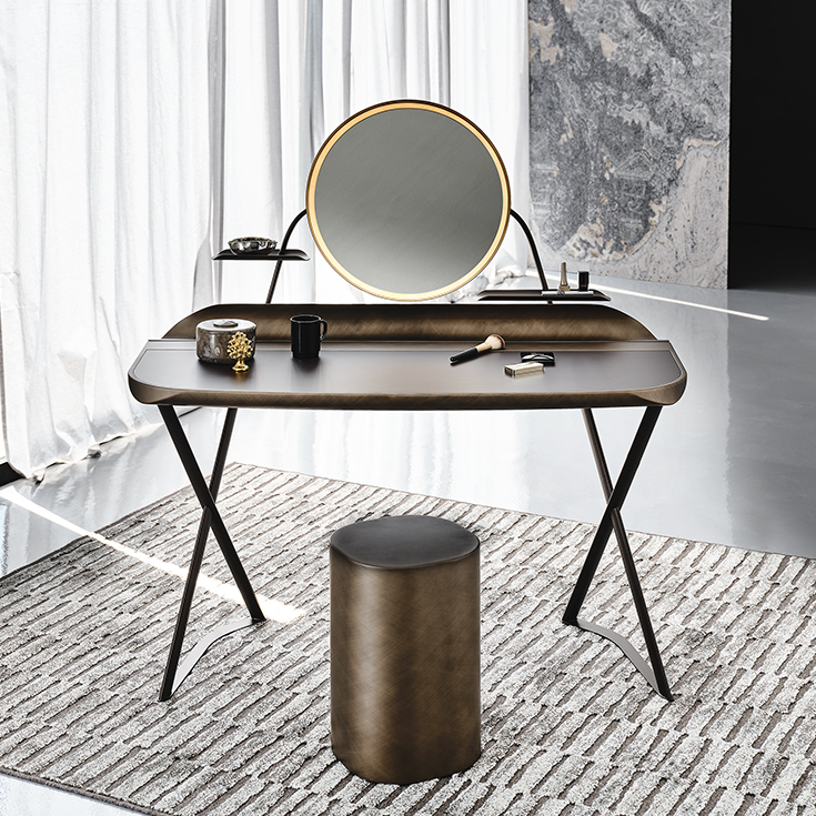 “COCOON TROUSSE Leather by Cattelan Italia – modern Italian dressing table with leather-wrapped frame and elegant silhouette”