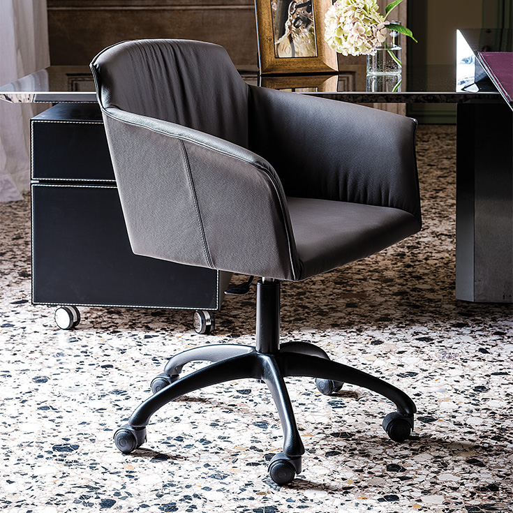 TYLER Wheels by Cattelan Italia – stylish Italian task chair with padded seat and ergonomic design on casters