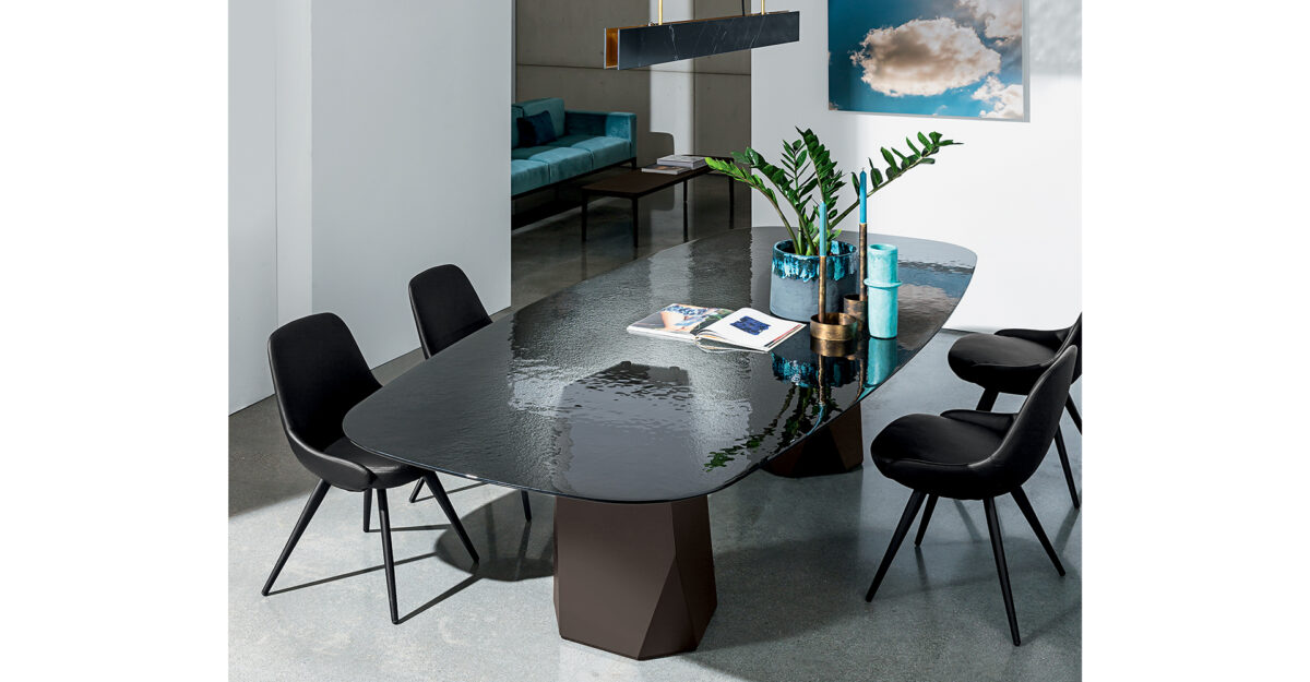 “Sovet Deod Two Bases Table – contemporary designer table featuring minimalist design and strong architectural presence”