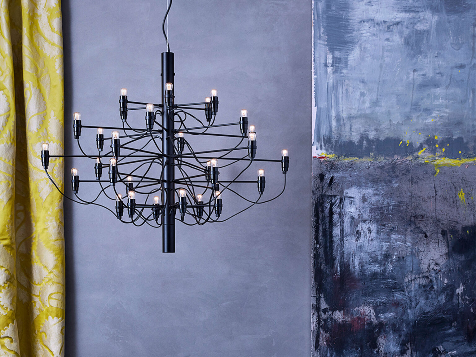 Chrome-finished 2097/30 suspension lamp with diffused light from 30 frosted E14 LED bulbs around a central shaft.
