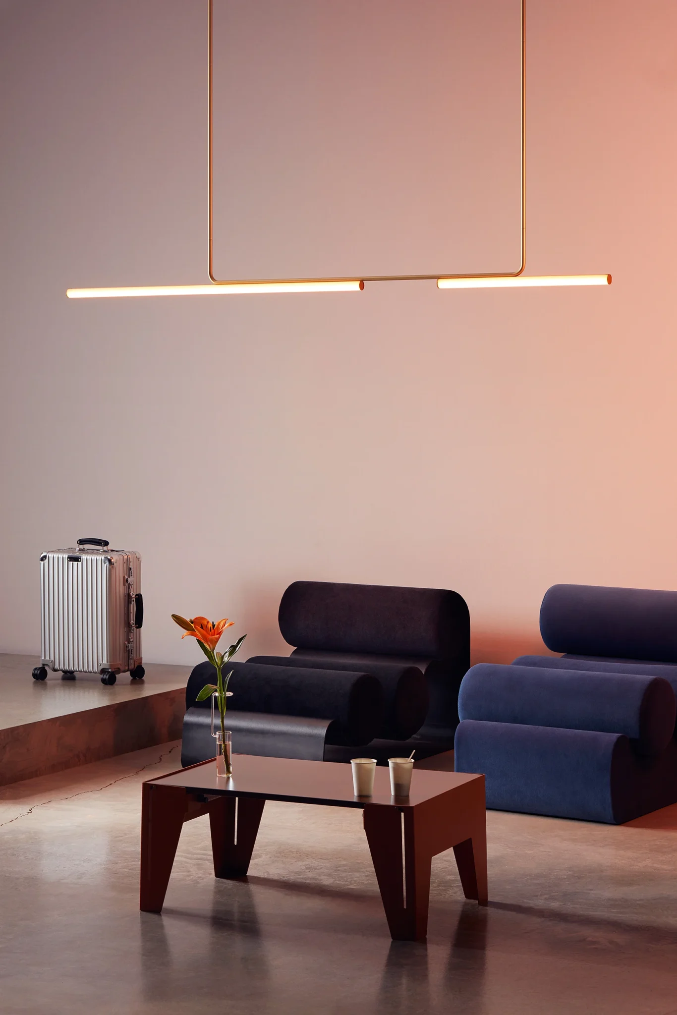 “Contemporary hanging lamp Sips by Marset – ideal for modern kitchens, bars, or workspaces”