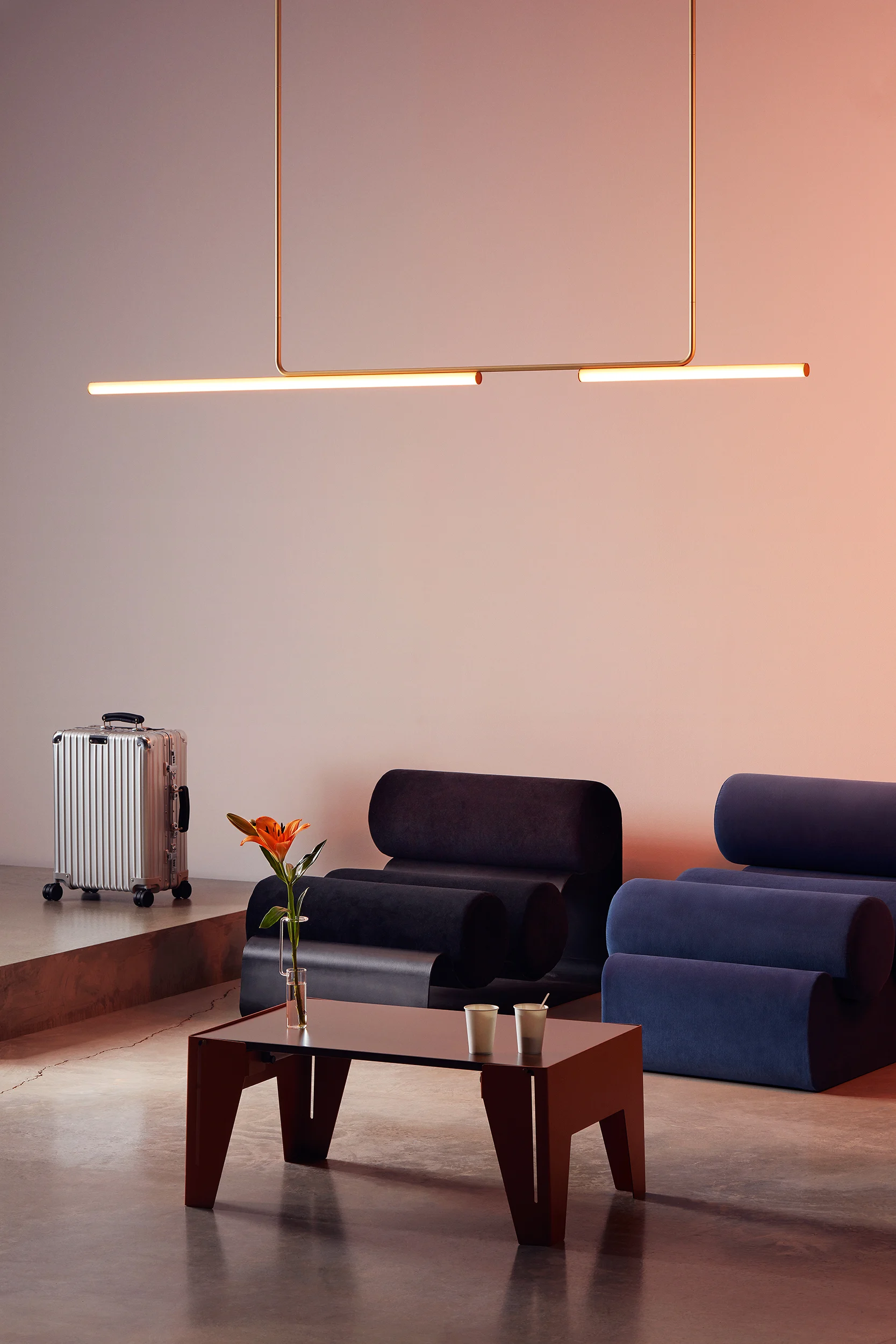 “Contemporary hanging lamp Sips by Marset – ideal for modern kitchens, bars, or workspaces”