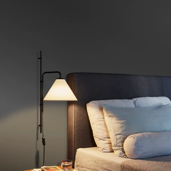 “Adjustable reading lamp Funiculí by Marset – elegant floor lamp with pivoting diffuser for directional lighting”