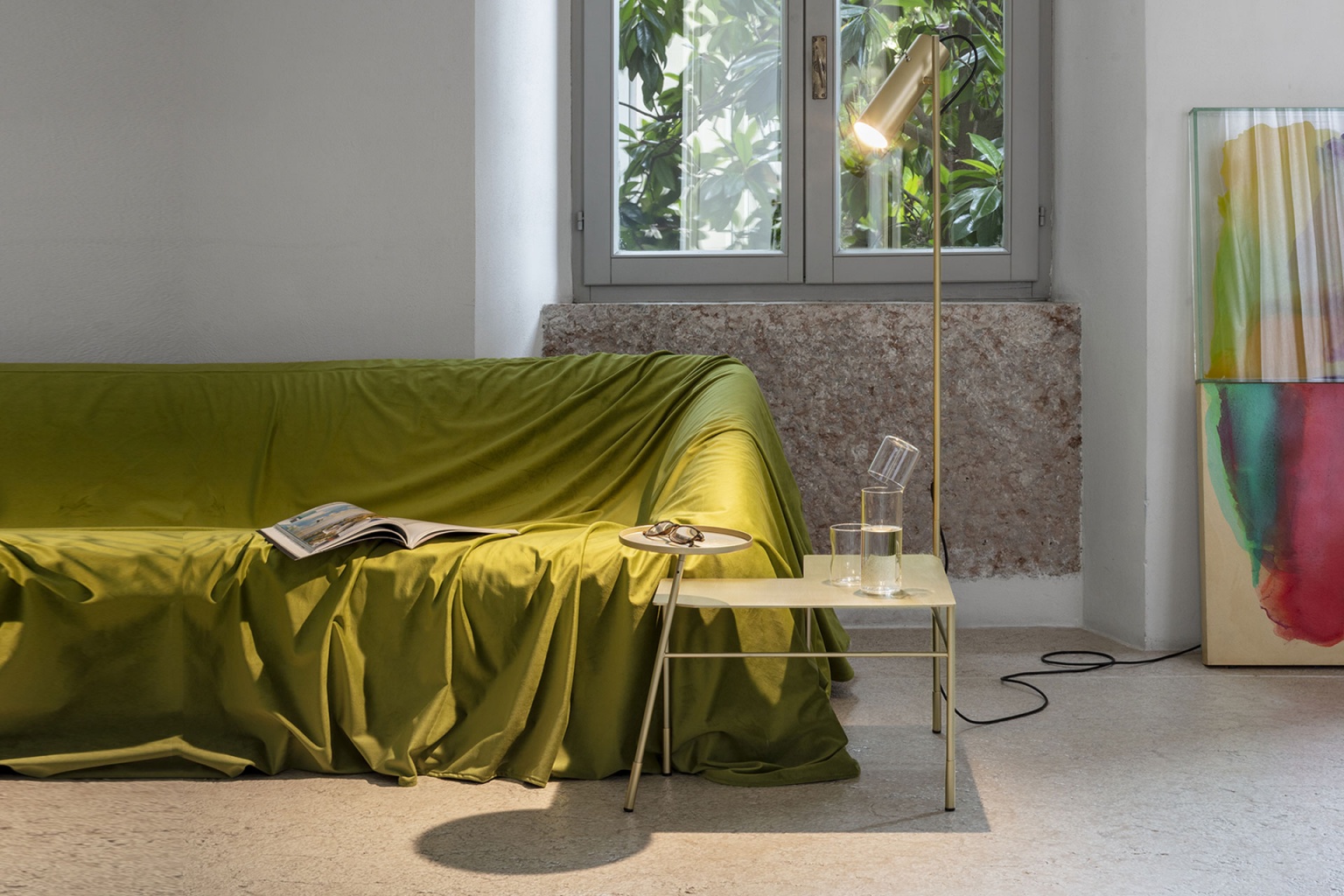 “Artistic coat hook GIVE UP by Mogg – expressive home accessory with ironic sculptural gesture”