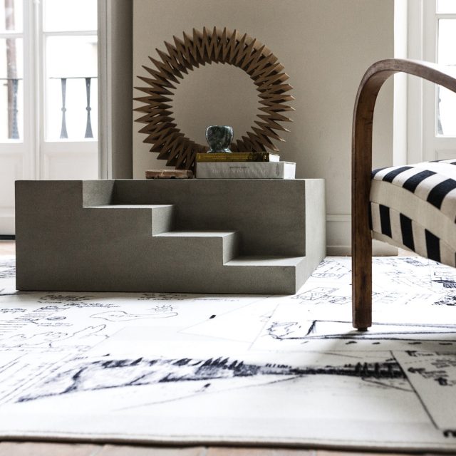 “NOTES by Mogg – minimalist Italian wall shelf resembling musical staves with linear metal supports”