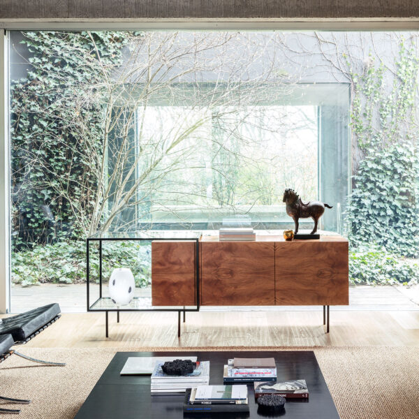“ZOOM by Mogg – modern extendable dining table with sleek design and telescopic mechanism”