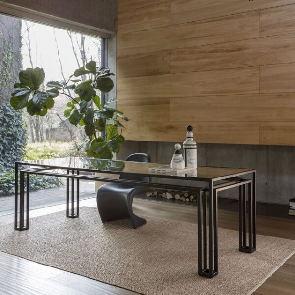 “HOTLINE by Mogg – minimalist wall-mounted coat rack with tubular design and graphic appeal”