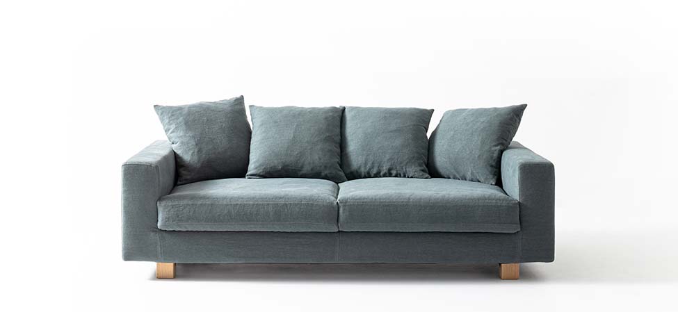 “Modern Nebula Night lounge chair by Moroso – artistic Italian furniture with soft, voluminous form”