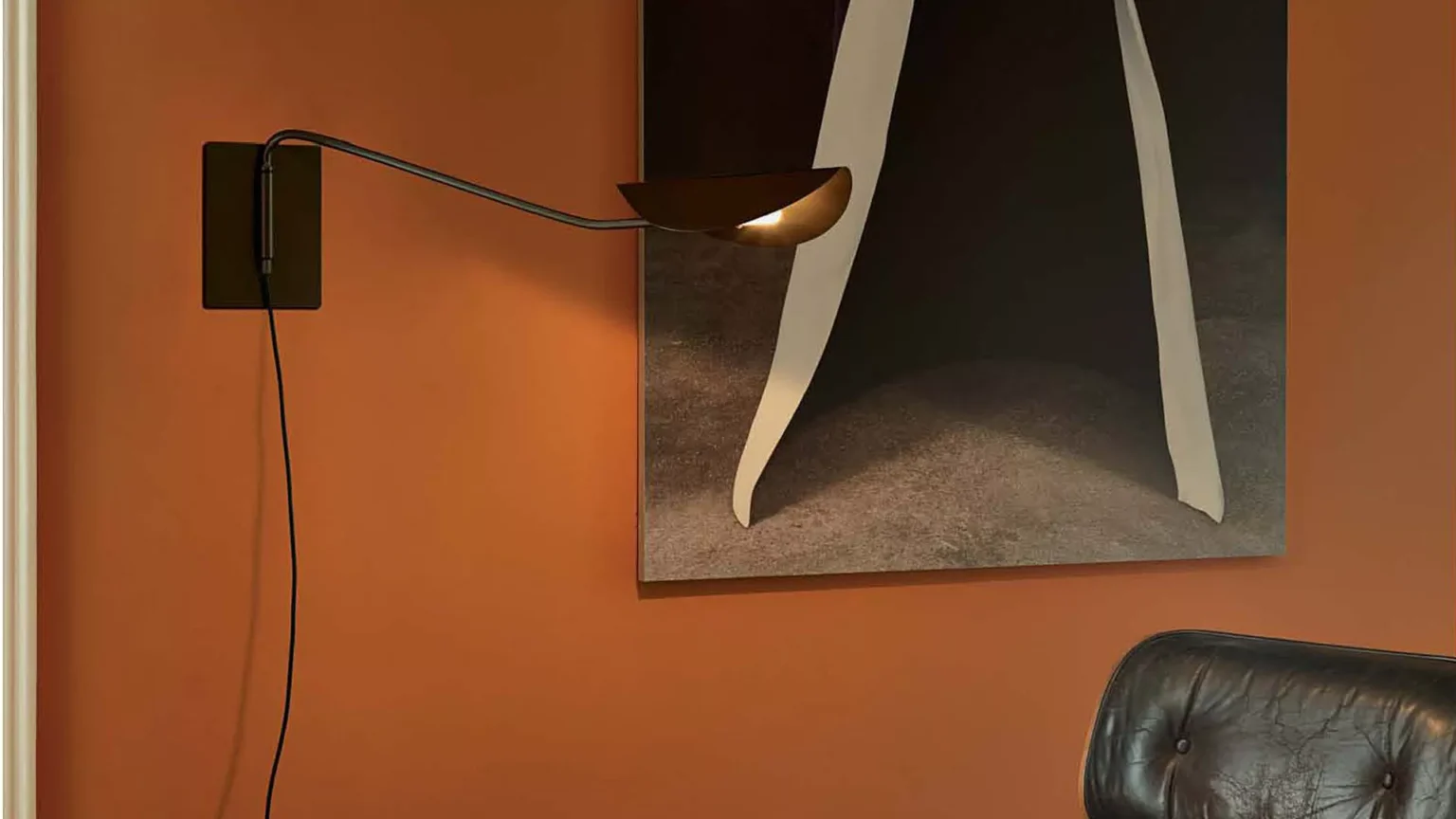 “Plume by Oluce contemporary designer lighting – elegant lamp featuring soft translucent shade and refined craftsmanship”