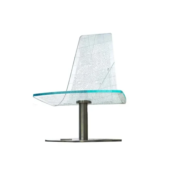 High-end Reglax armchair by Reflex with contemporary Italian design in Royal Oak Michigan showroom