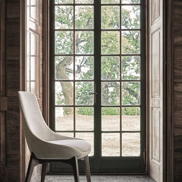 “LINEAR designer chair by Ditre Italia – sleek Italian seating with geometric silhouette and elegant finish”