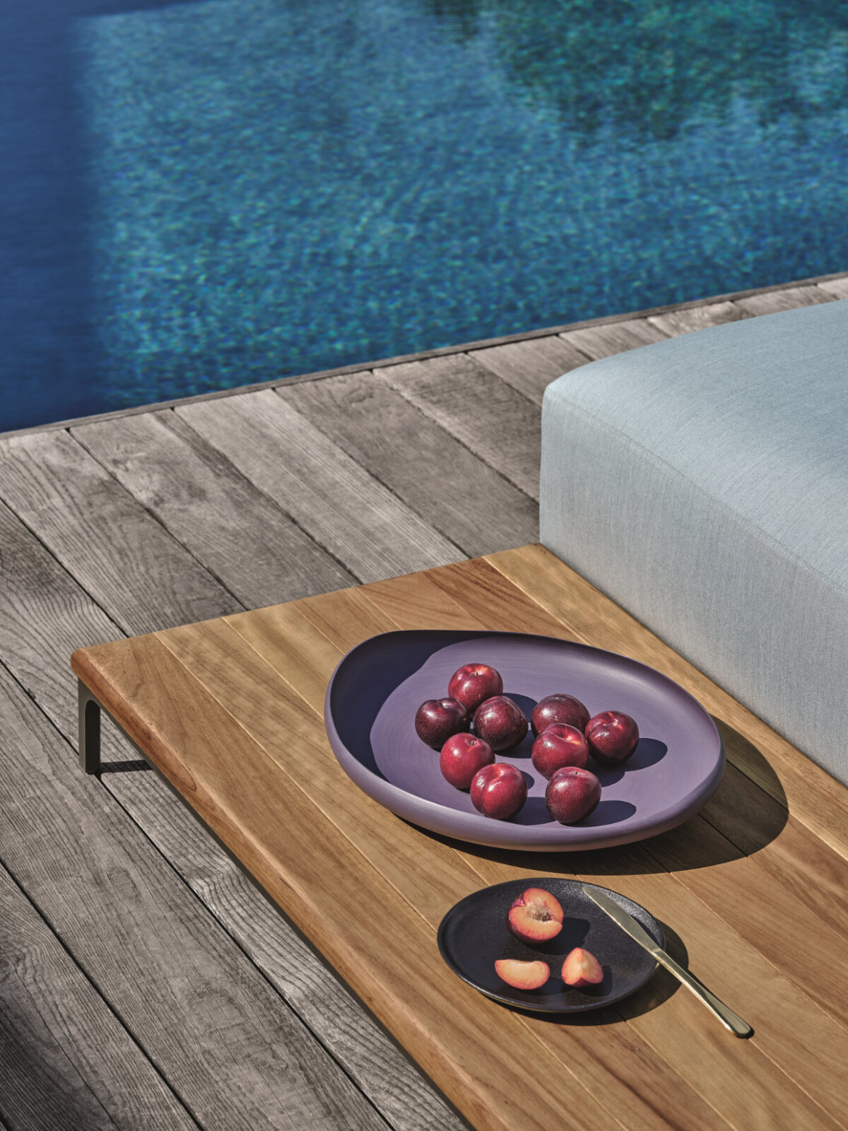 “Modern Sanders Air Outdoor Sofa by Ditre Italia – premium modular sofa for terraces or poolside relaxation”