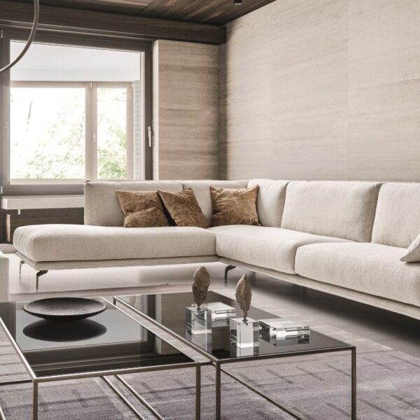 “KRISBY coffee table by Ditre Italia – modern Italian table with round top and sculptural metal base”