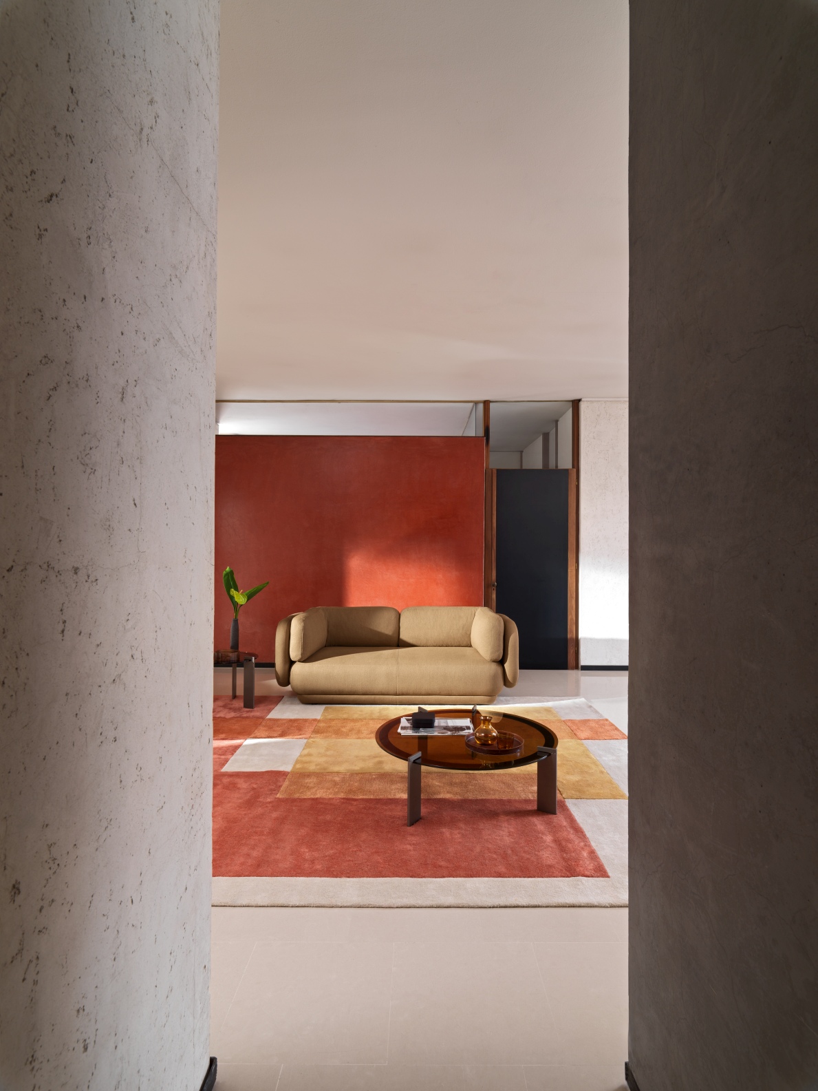 “Ditre Italia Vento – contemporary modular sofa with wide seating, soft lines, and refined upholstery”