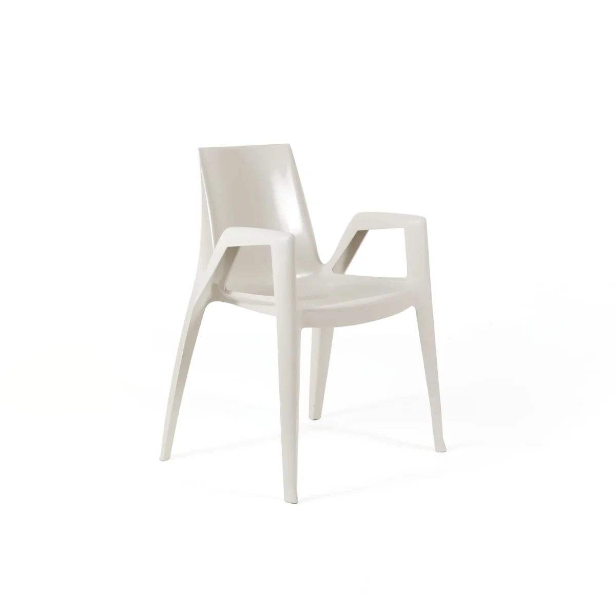 ArcoBellini Chair by Heller, chic and stylish addition for Troy, Michigan interiors.