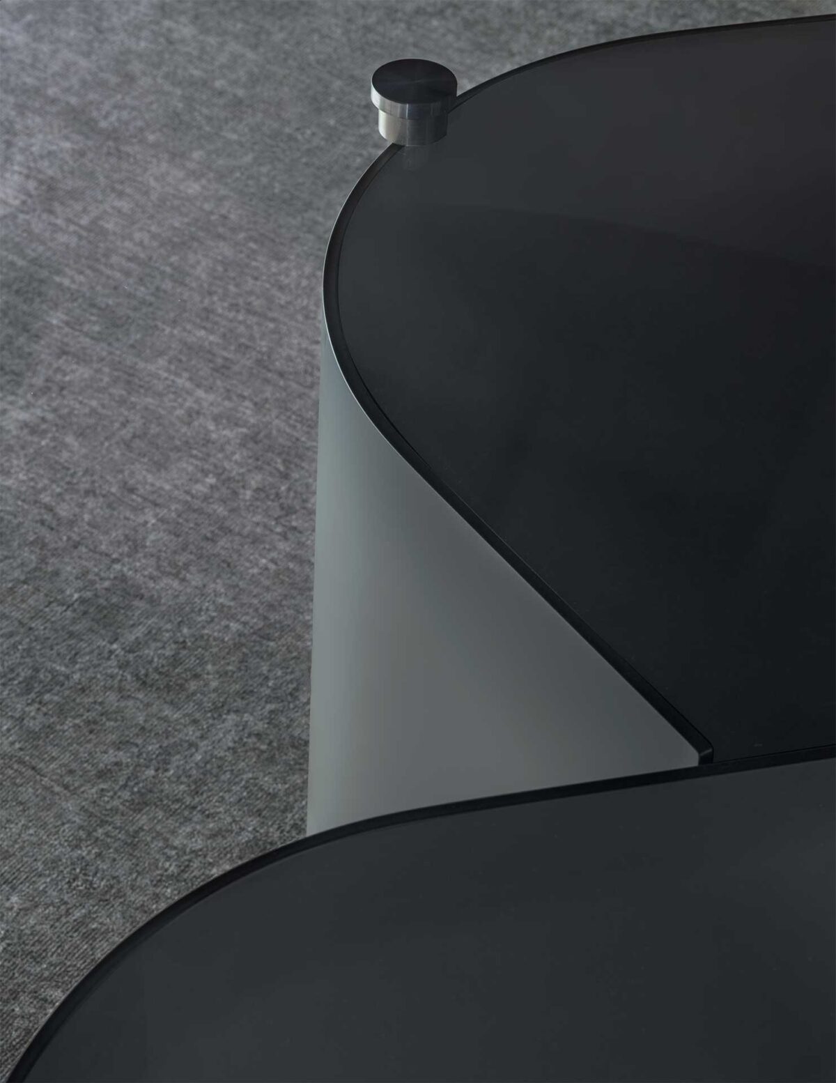 “Designer Doon table by Ditre Italia – elegant and modern centerpiece for contemporary interiors”