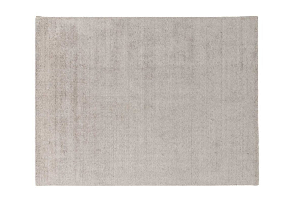 “Italian GLINT rug by Ditre Italia – elegant hand-finished rug with a shimmering effect and timeless appeal”