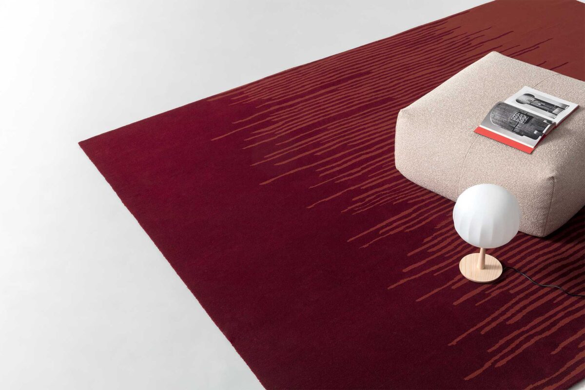 “REED rug by Ditre Italia – contemporary Italian area rug featuring linear texture and minimalist design”