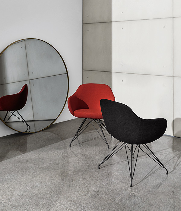 “Cadira Wire chair by Sovet – modern Italian designer chair with sleek metal wire base and minimalist silhouette”