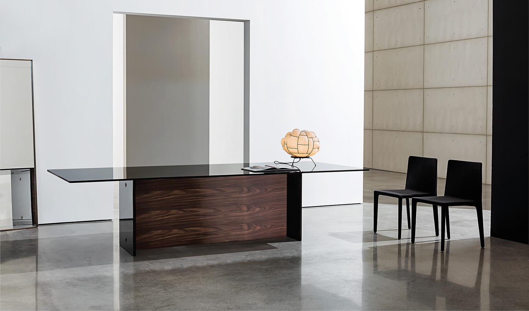 “Sovet Regolo Table with Double Base – contemporary dining table featuring minimalist design and architectural symmetry”