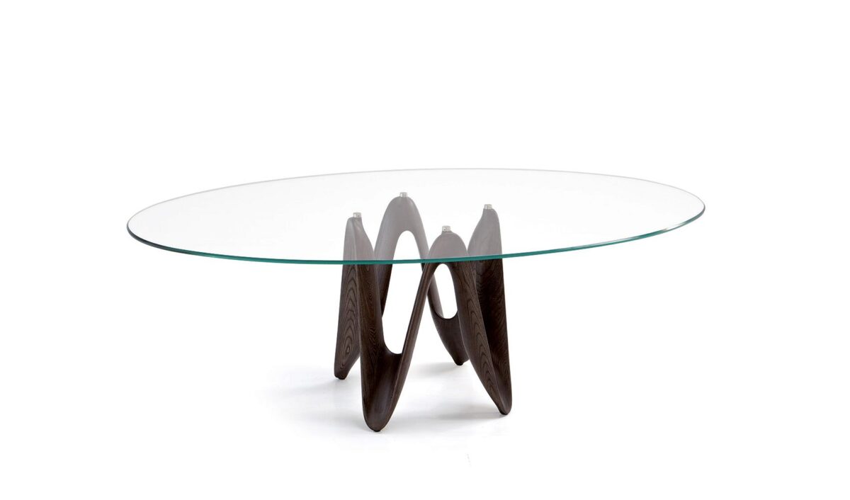 “Sovet Lambda Table – timeless dining table featuring fluid lines and refined Italian craftsmanship”