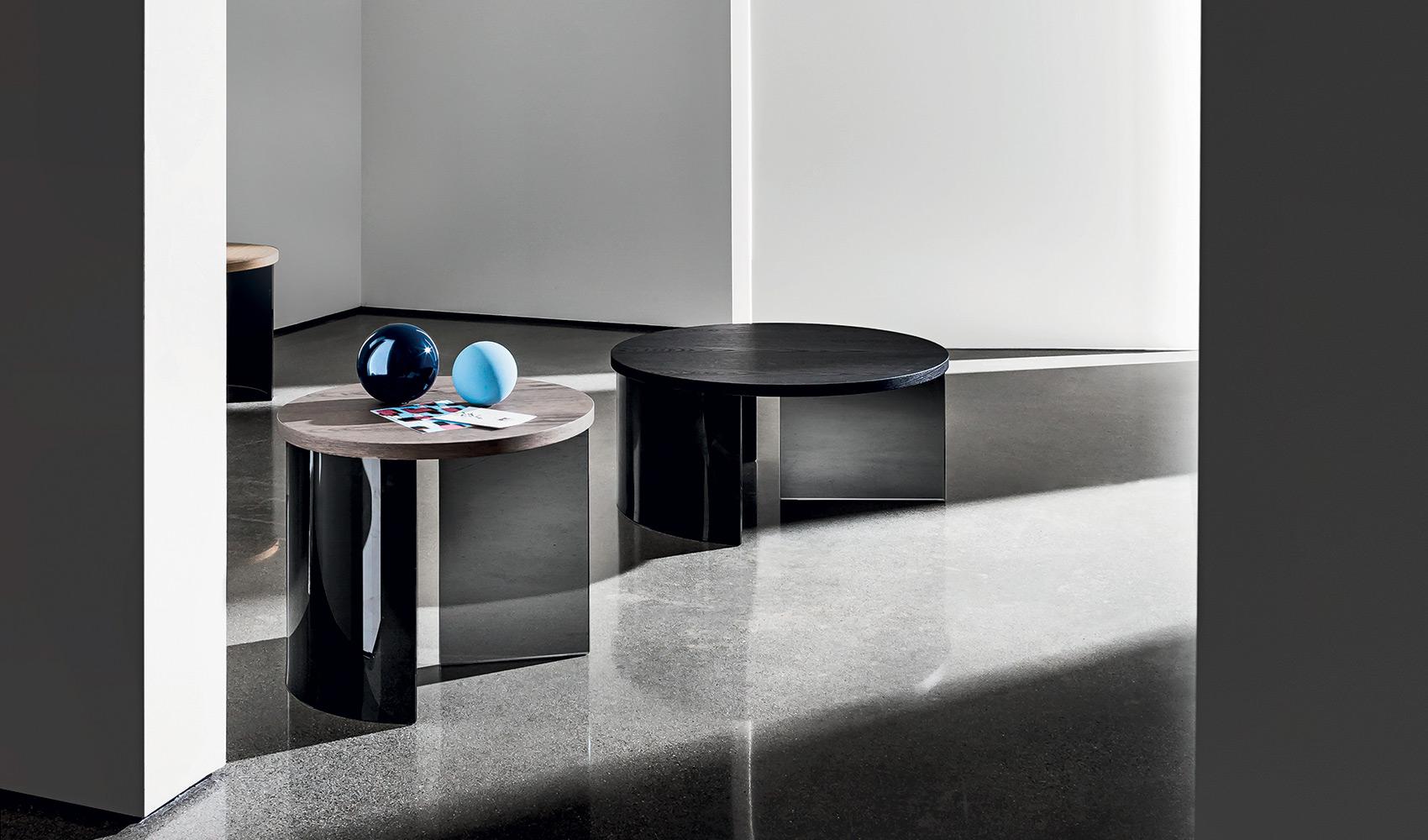 “Regolo Round Coffee Table by Sovet – modern Italian table with circular top and bold geometric base”