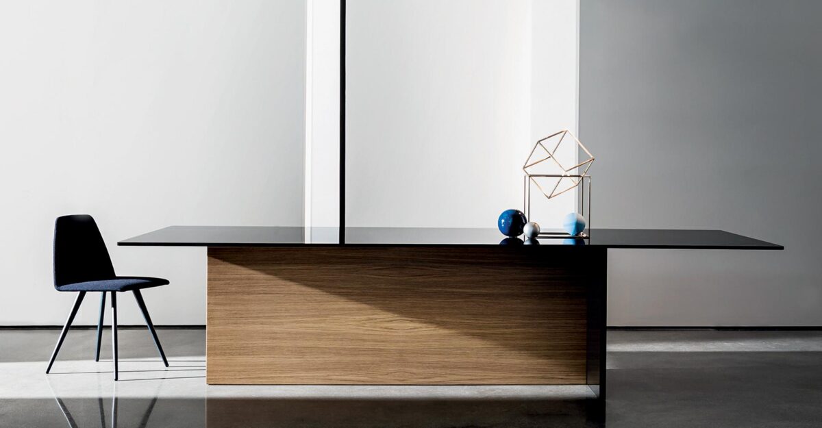“Minimalist dining table – Regolo by Sovet combining architectural form and refined Italian craftsmanship”