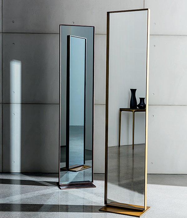 “Free-standing Visual mirror by Sovet – modern Italian floor mirror with minimalist rectangular frame”