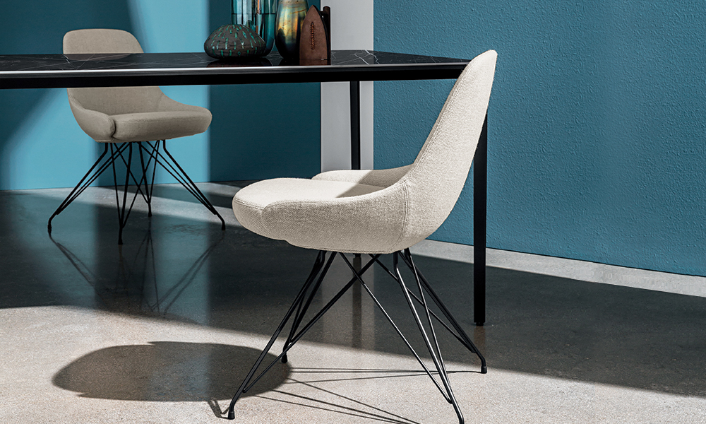 “Cadira Wire chair by Sovet – modern Italian chair with sleek metal wire base and contemporary silhouette”