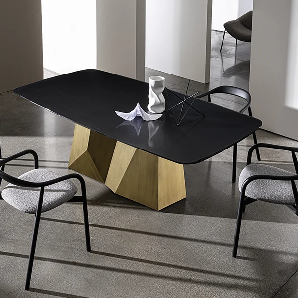 “Sovet Grandeod Shaped Extensible Table – contemporary designer table featuring organic silhouette and smooth extension system”