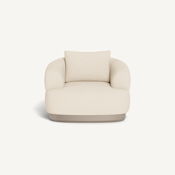 “Amalfi Lounge Chair by Harbour – modern outdoor chair with sleek aluminum frame and plush cushions”