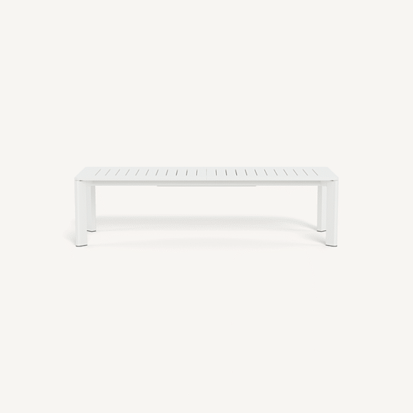 “Byron Aluminum Extension Dining Table by Harbour – modern outdoor dining with sleek aluminum frame”