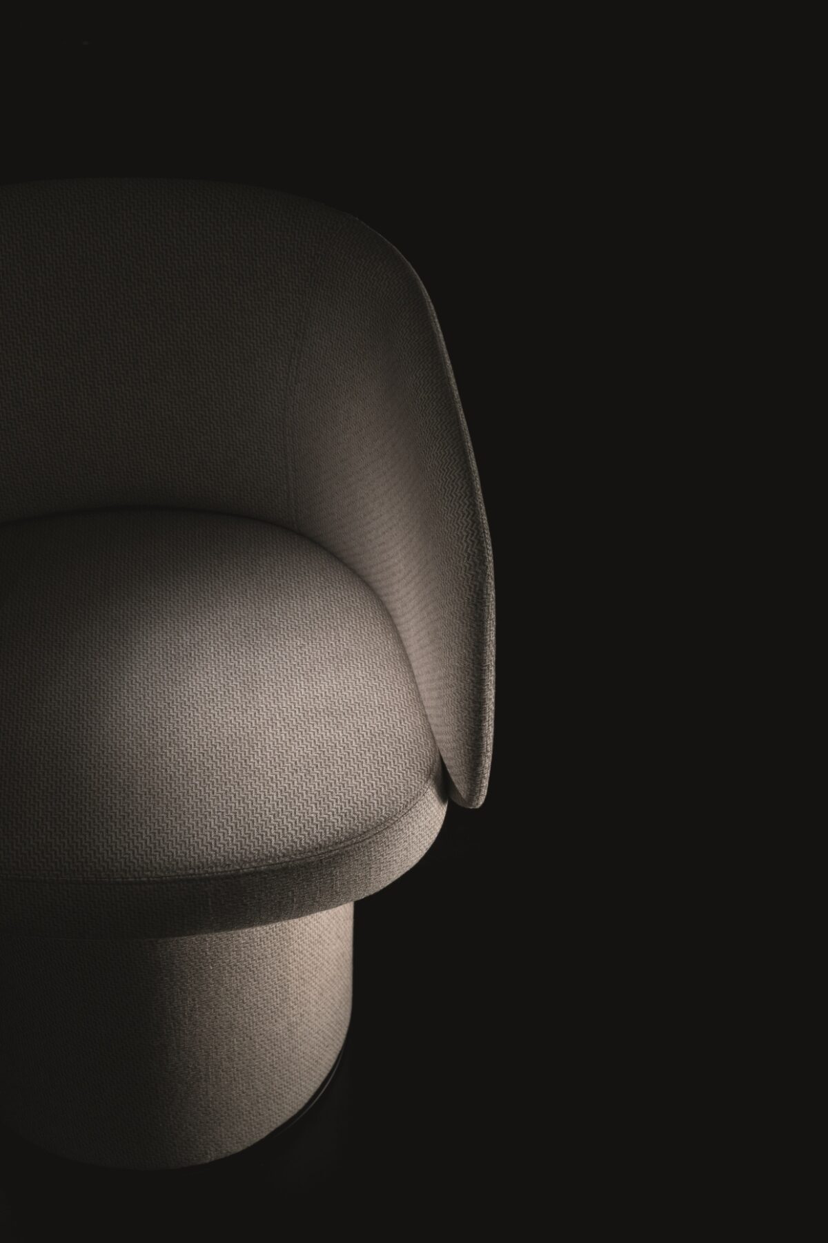“BILLIE designer chair by Ditre Italia – stylish Italian seating with rounded form and refined detailing”