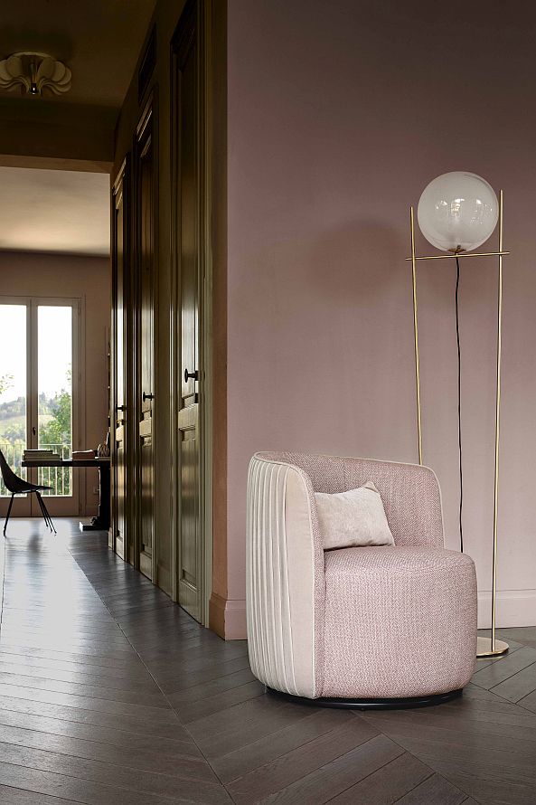 “CHLOE’ LUXURY armchair by Ditre Italia – elegant Italian lounge chair with quilted backrest and premium upholstery”