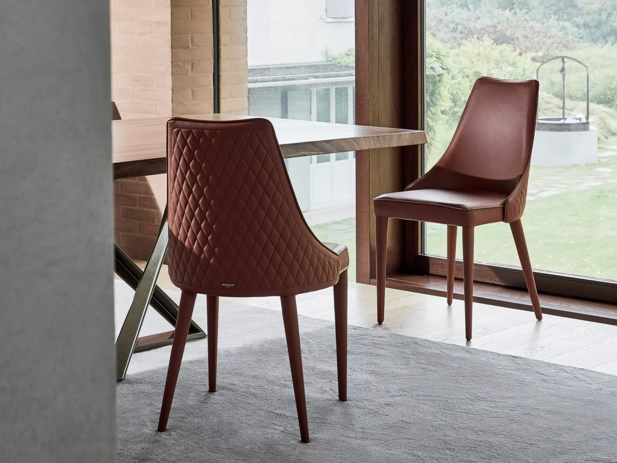 Chic kitchen bar stool version of Clara by Bontempi with supportive back