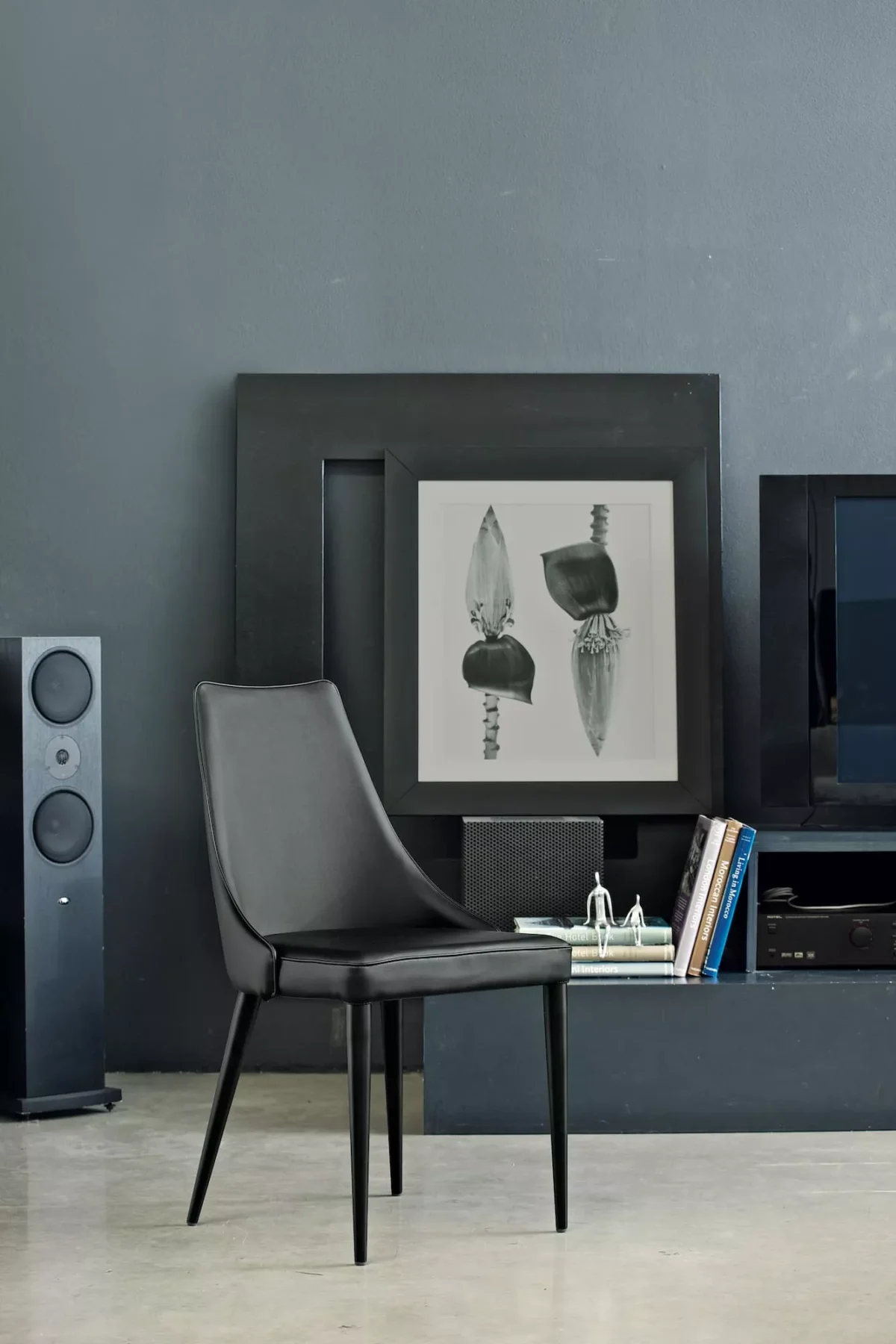 Modern dining room showcasing Clara chairs by Bontempi around a sleek table