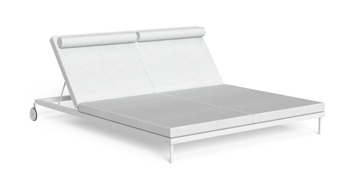 Luxury contemporary CleoSoft Alu Double Sunbed by Marco Acerbis for Talentispa, high-end Italian outdoor furniture for Birmingham, Michigan.