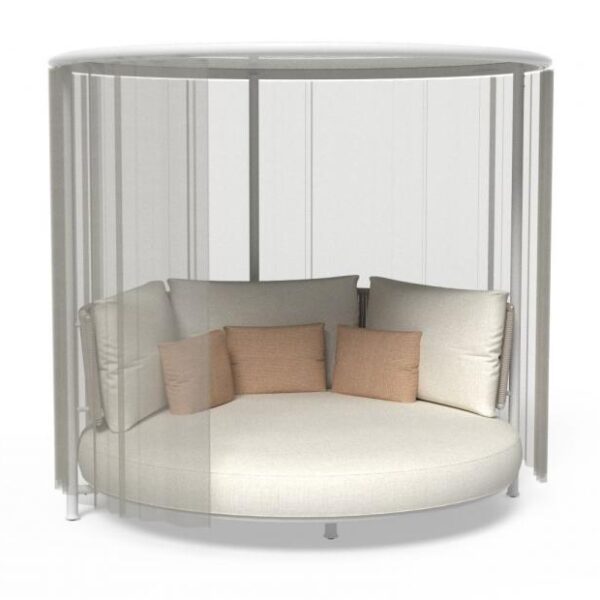Luxury contemporary Coral Daybed by Marco Acerbis for Talentispa, high-end Italian outdoor furniture for Birmingham, Michigan.