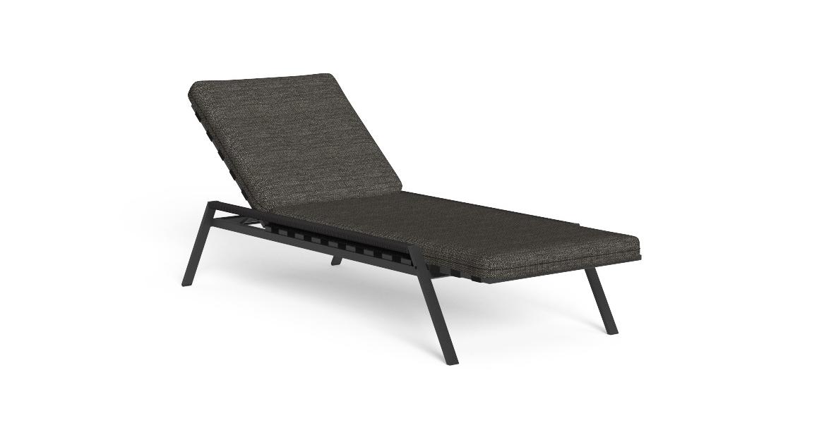 Modern Cottage Sunbed by Studio Talenti for Talentispa, high-end Italian outdoor furniture for Royal Oak, Michigan.