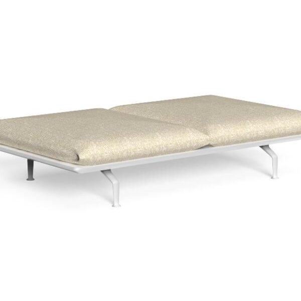 "Contemporary Cruise//Alu Bench by TalentiSpa offering durable support and refined outdoor elegance."