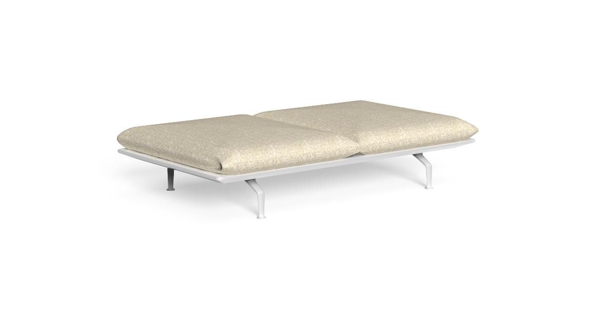 "Contemporary Cruise//Alu Bench by TalentiSpa offering durable support and refined outdoor elegance."