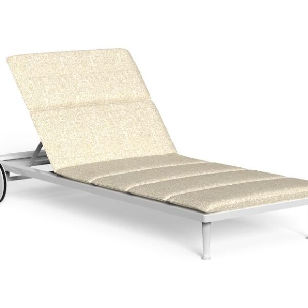 Luxury contemporary Cruise Alu Sunbed by Studio Talenti for Talentispa, high-end Italian outdoor furniture for Birmingham, Michigan.