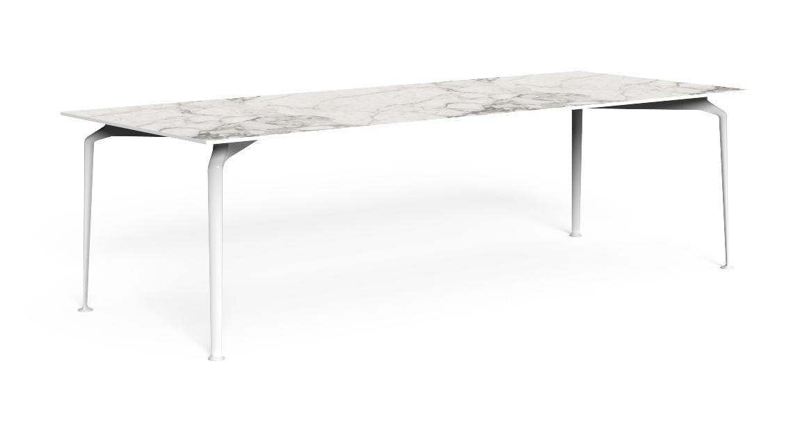 "TalentiSpa Cruise//Alu 250×100 dining table with powder-coated aluminum frame for lasting durability."