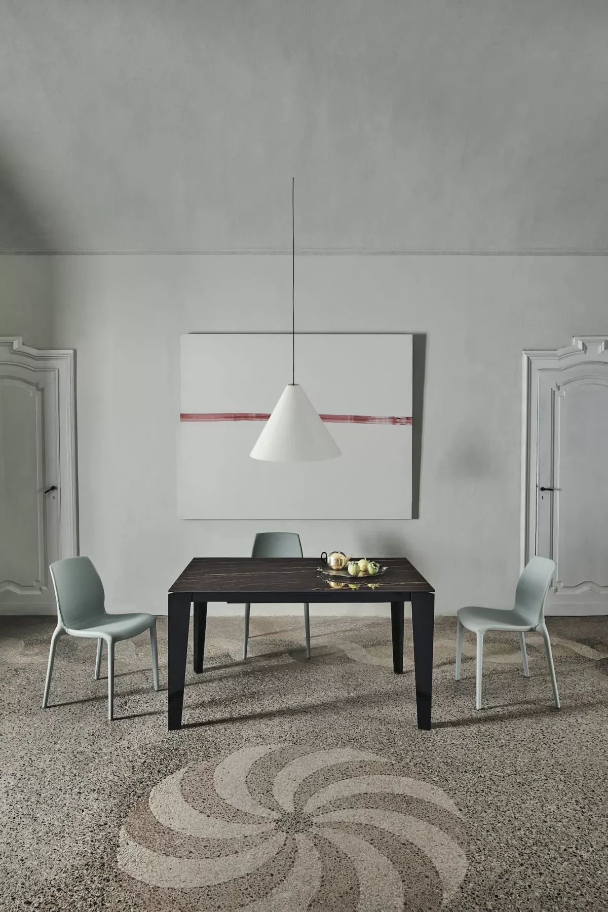 Bontempi Cruz XXL table with concealed extension system, shown in compact size.