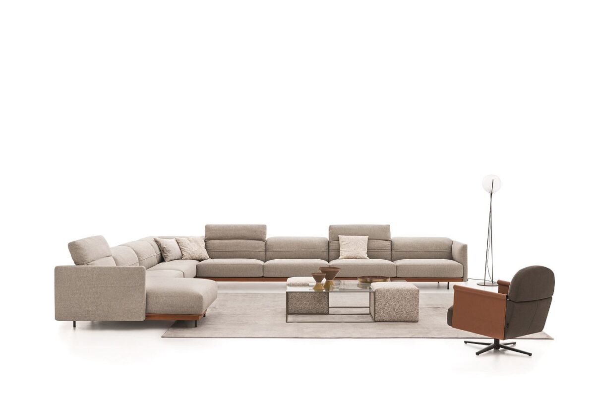 “ARLOTT HIGH by Ditre Italia – elegant Italian accent chair with sculptural design and plush cushioning”