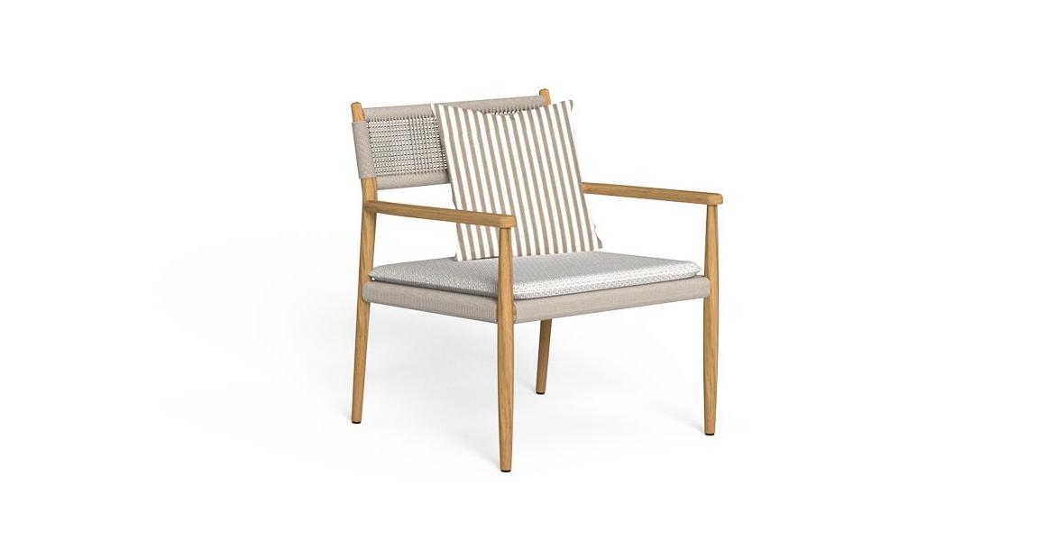 "Spacious and cozy lounge armchair from the Dolcevita series by Talentispa with timeless appeal."