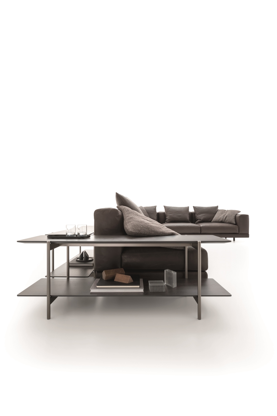 “ERYS coffee table by Ditre Italia – modern Italian table with organic-shaped top and minimalist metal base”