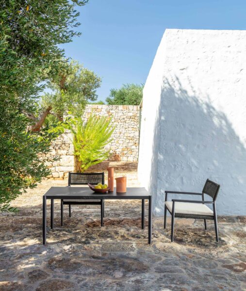 Dolcevita//Alu Dining Table H66 by Talenti – low-profile outdoor table with modern aluminum frame and refined Italian design